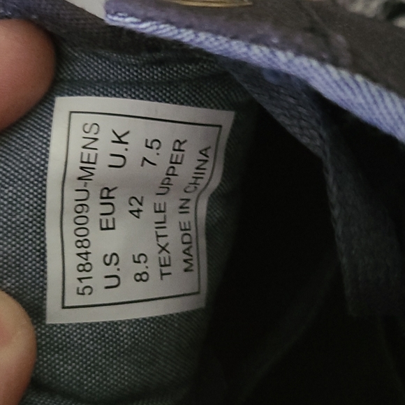 Levi's Men Shoes, Size 8.5 NIB - Picture 13 of 16